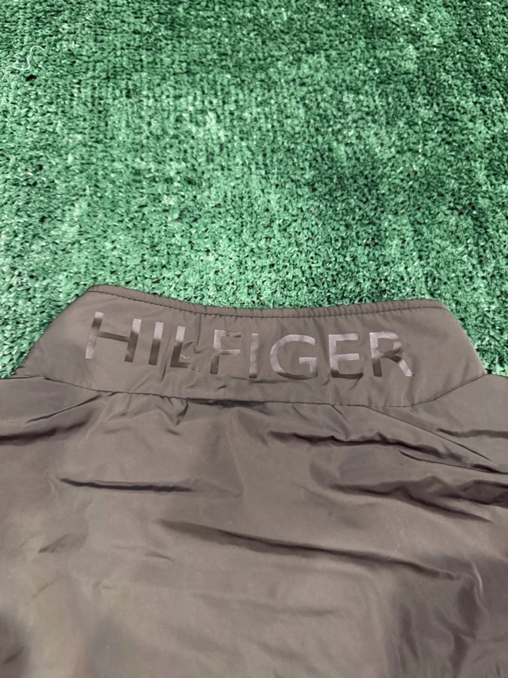 VTG Tommy Hilfiger Men's Olive Windbreaker Jacket - Picture 6 of 6